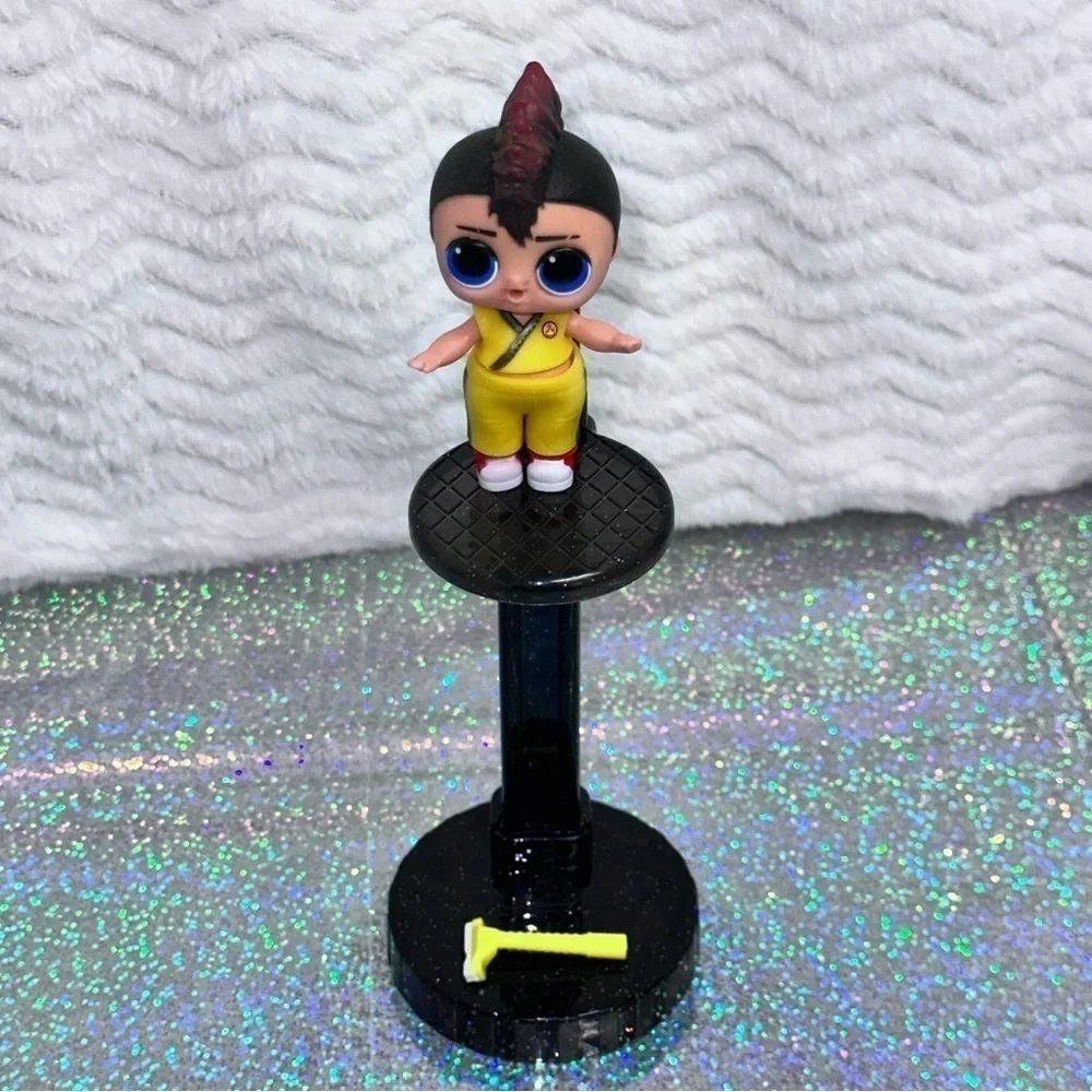 L.O.L. SURPRISE Boy Series BRICKA BREAKA Boi Doll Beard Color Change Razor